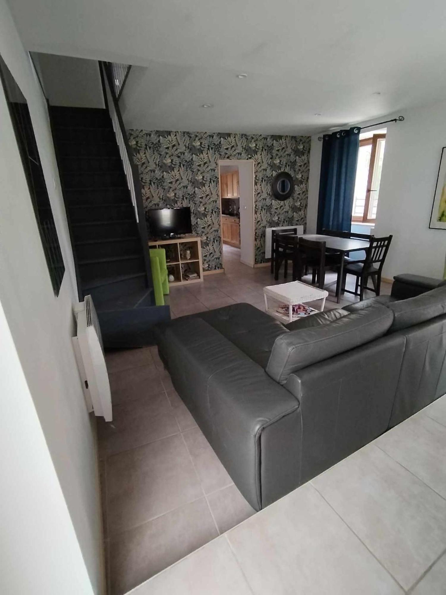 Gite Rue Pasteur Is-sur-Tille Exterior foto
